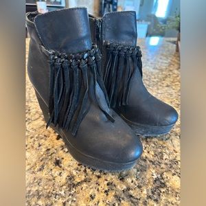 Shicca Vintage Collection Woman’s Black Boots - Size 8